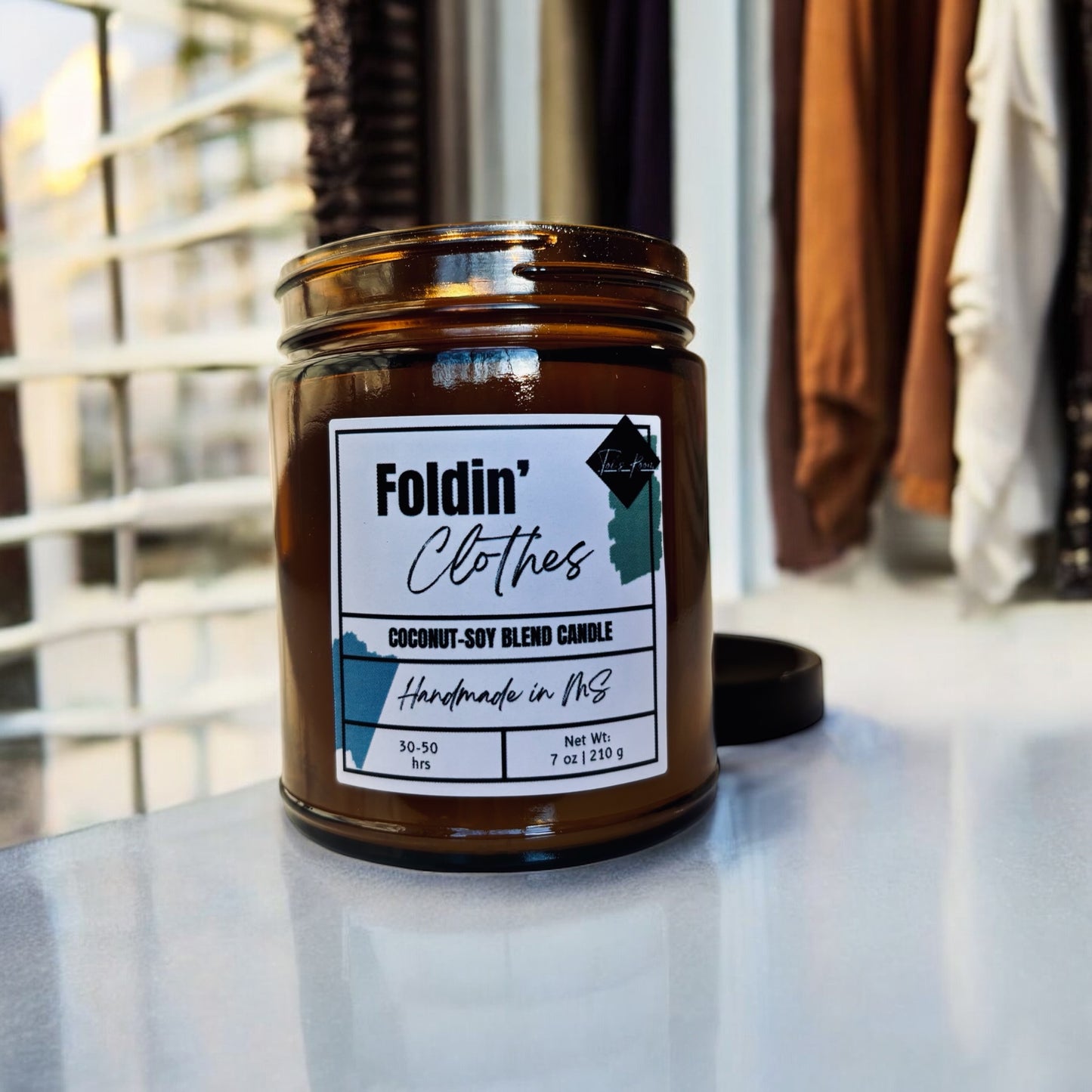Foldin' Clothes - Candle